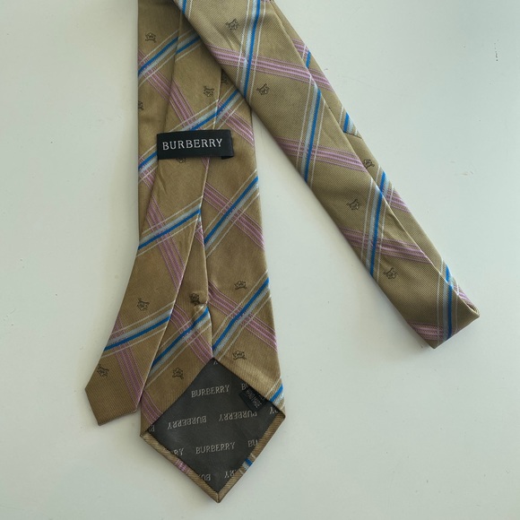Burberry Necktie - Picture 9 of 10